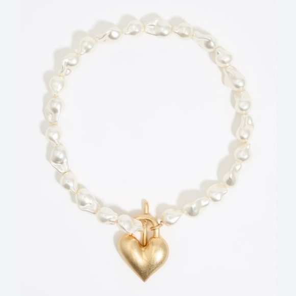 🔹️PIPER K🔹️ VIRAL 21" NECKLACE WITH PEARLS AND A HEART IN MATTE GOLD - Picture 4 of 17
